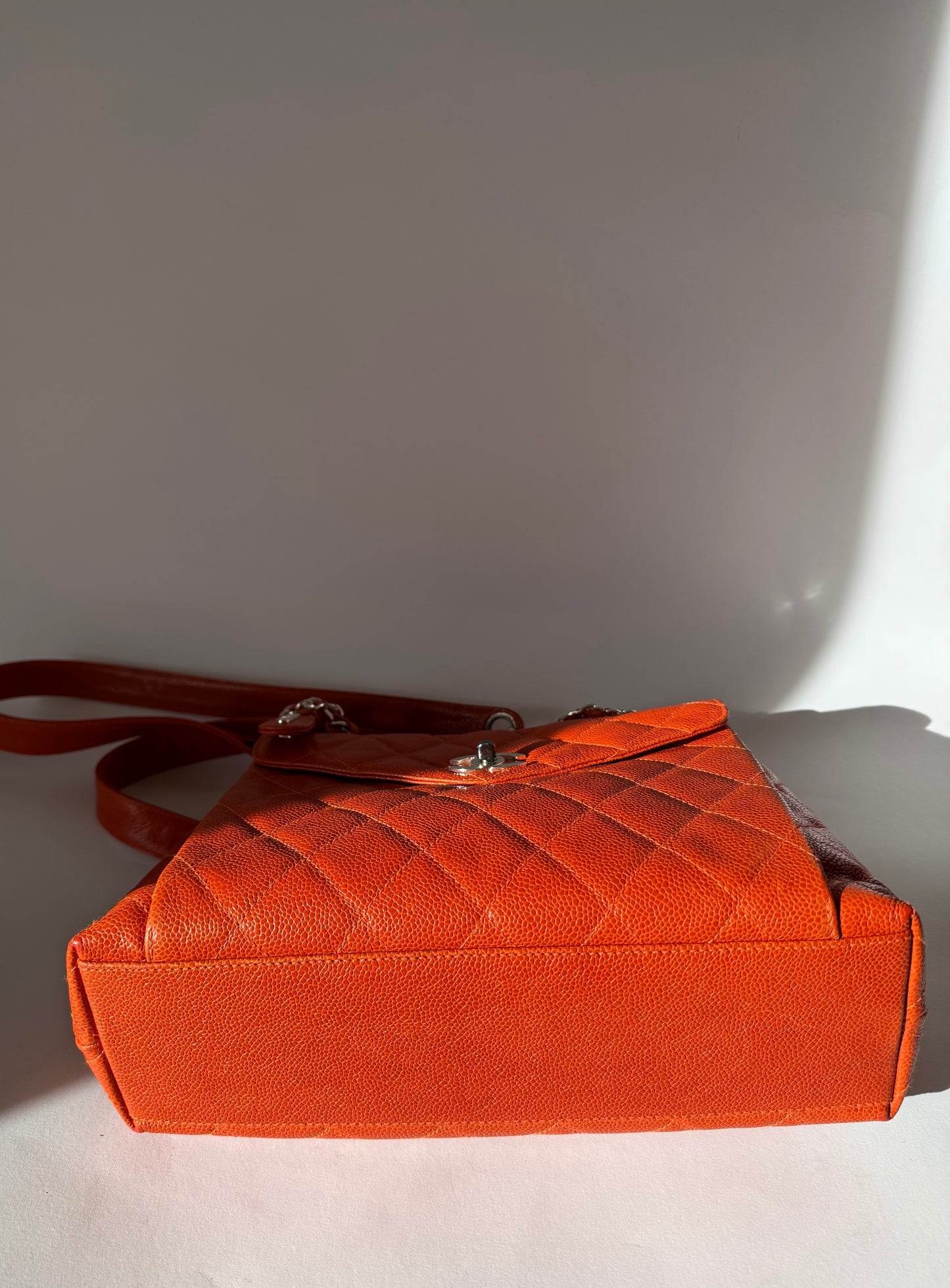 Chanel shoulder bag orange