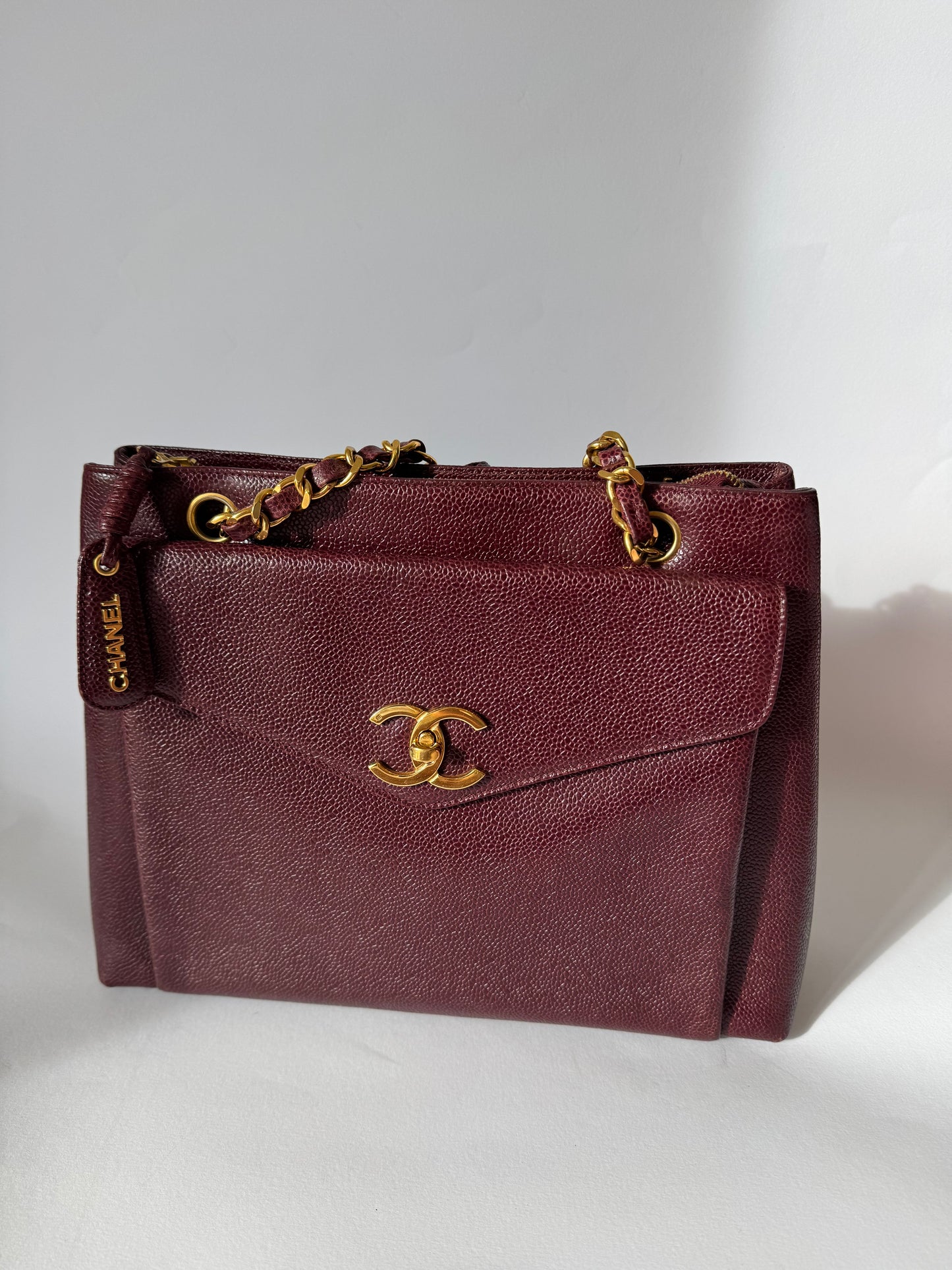 Chanel shoulder bag bourdeux
