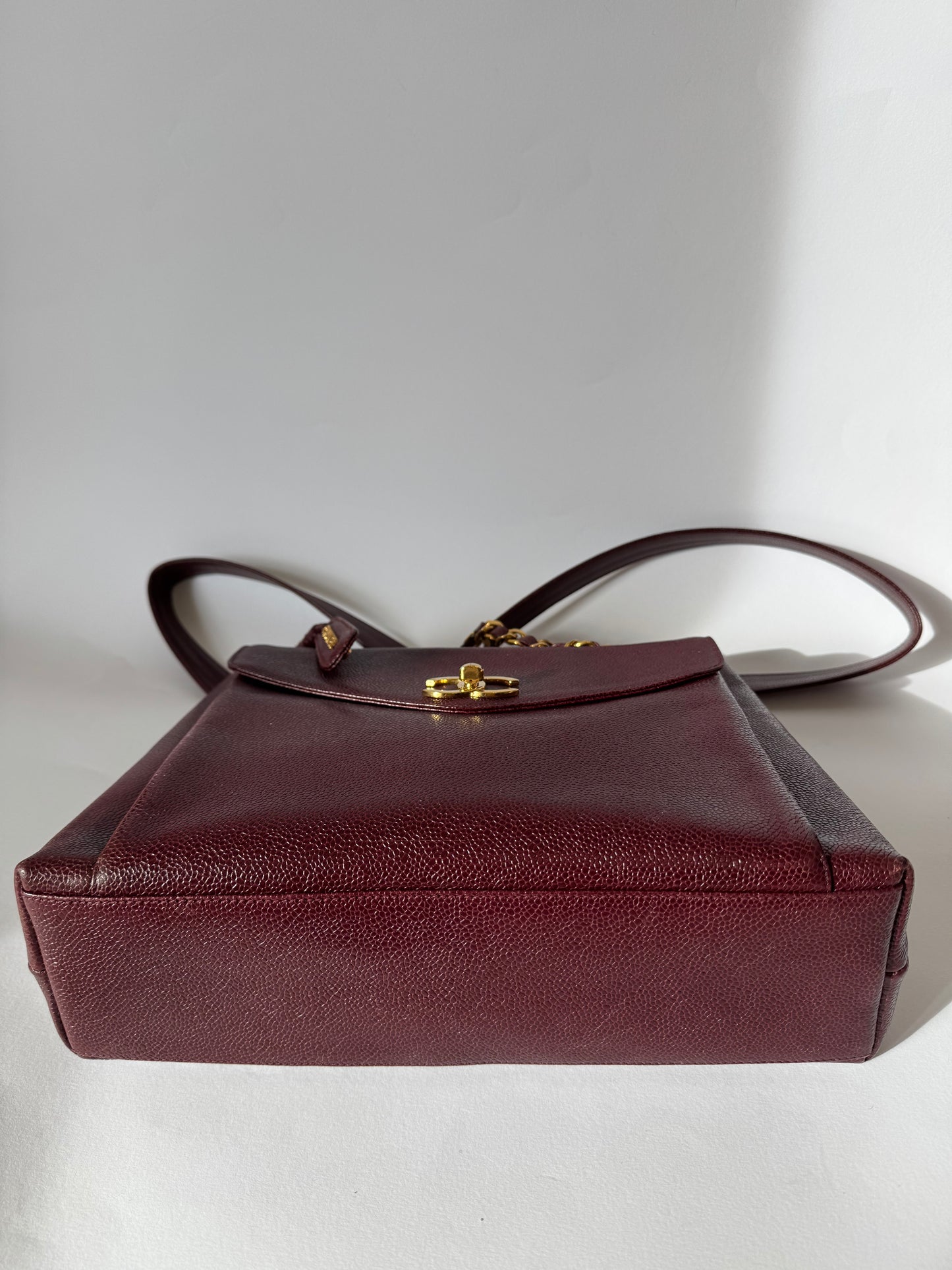 Chanel shoulder bag bourdeux
