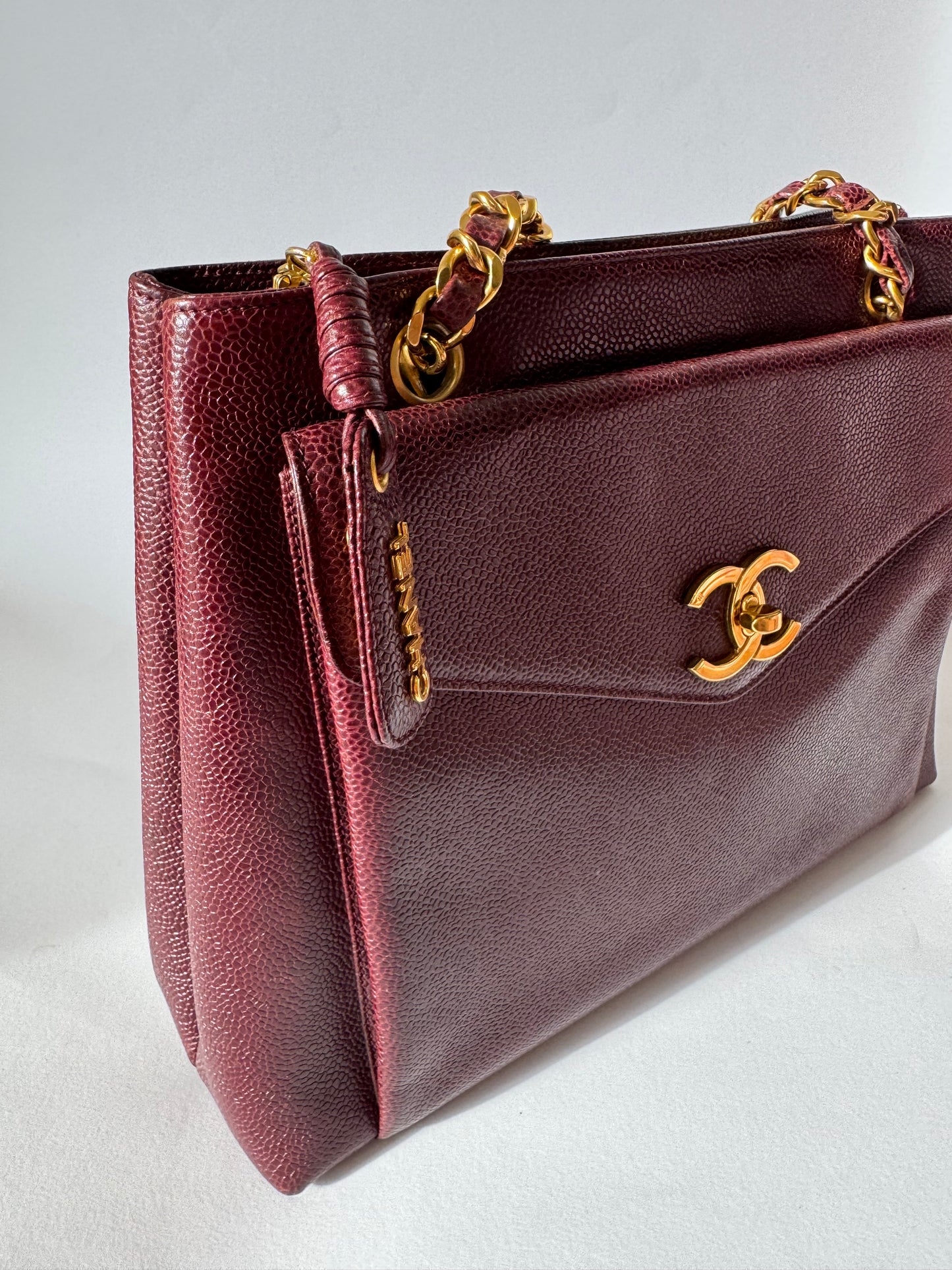 Chanel shoulder bag bourdeux