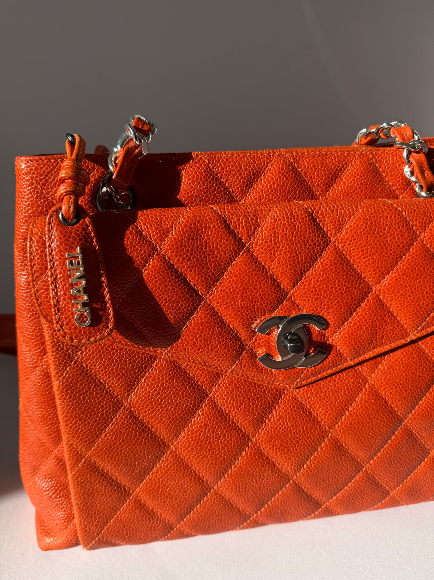 Chanel shoulder bag orange