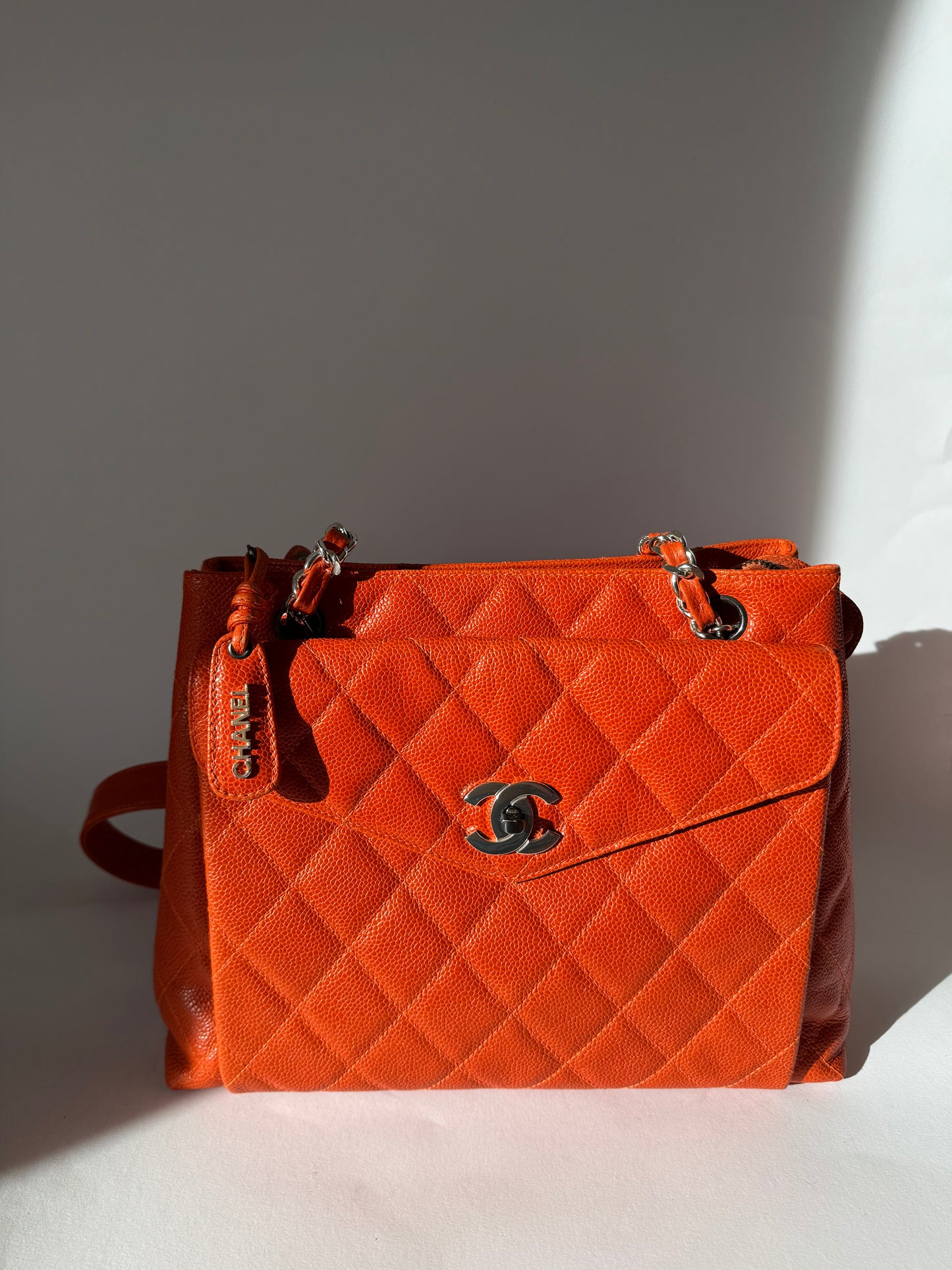 Chanel shoulder bag orange