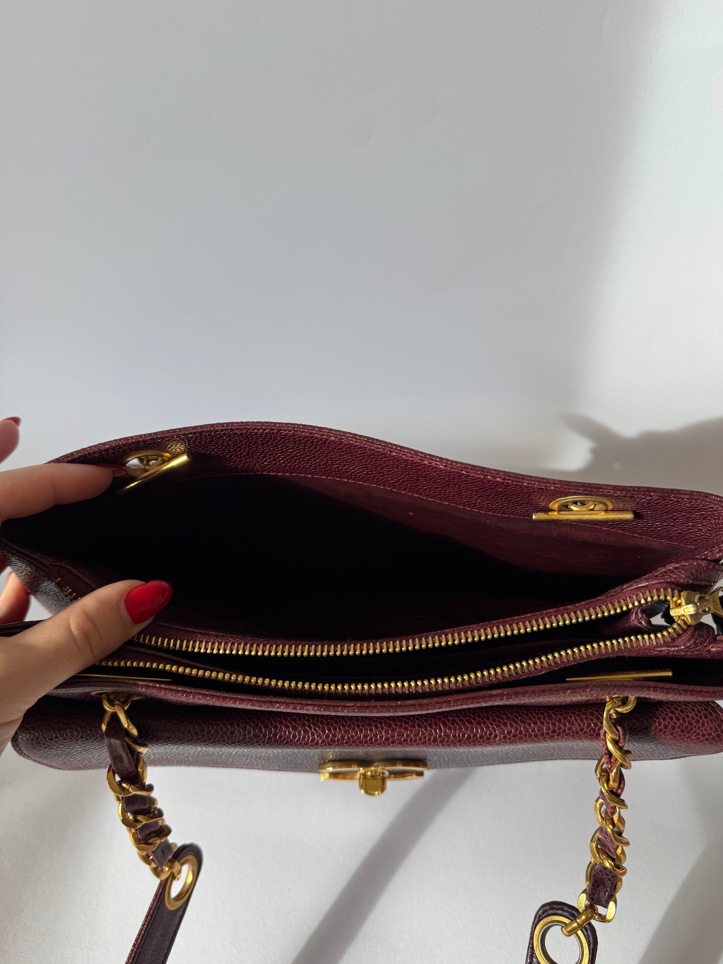 Chanel shoulder bag bourdeux