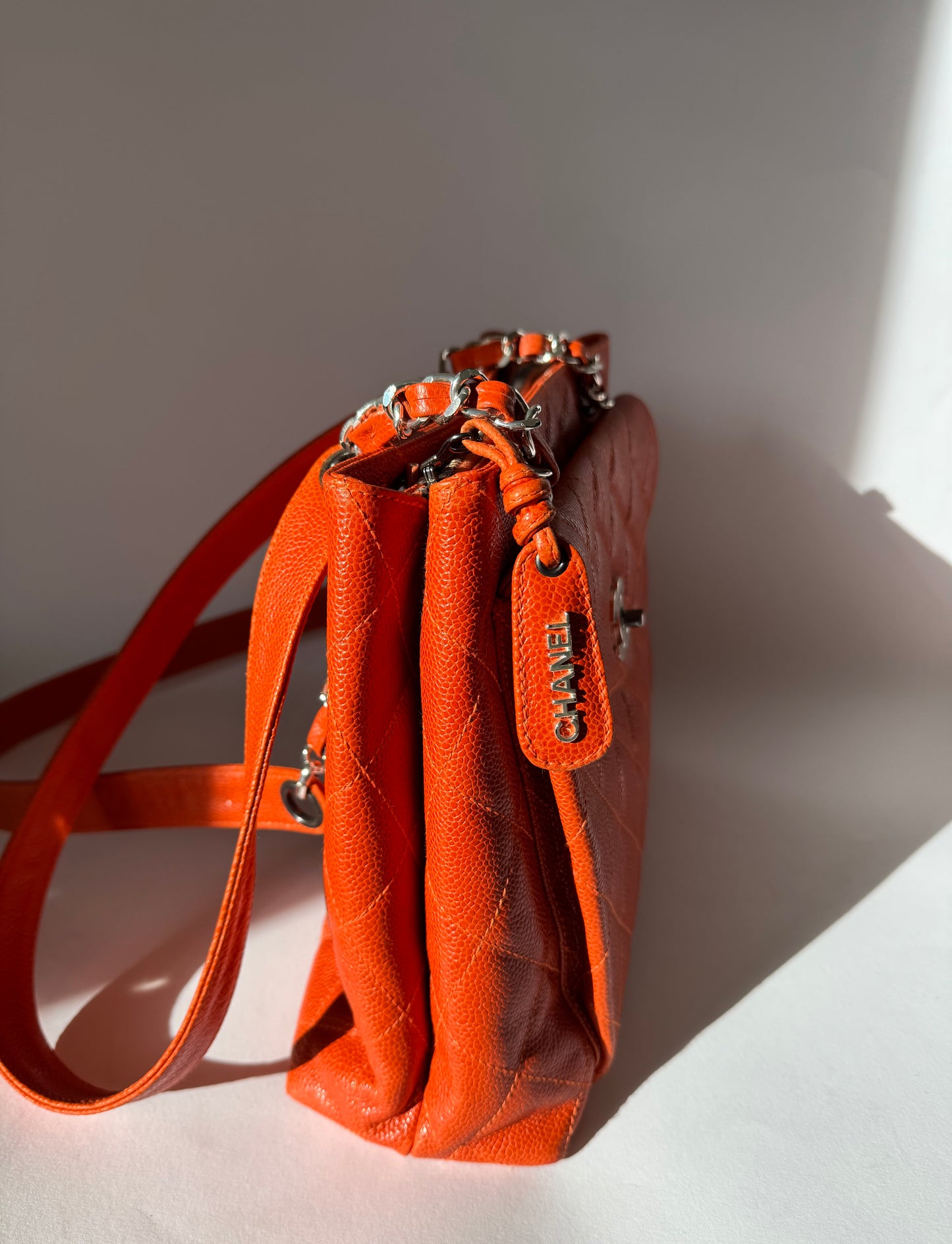 Chanel shoulder bag orange