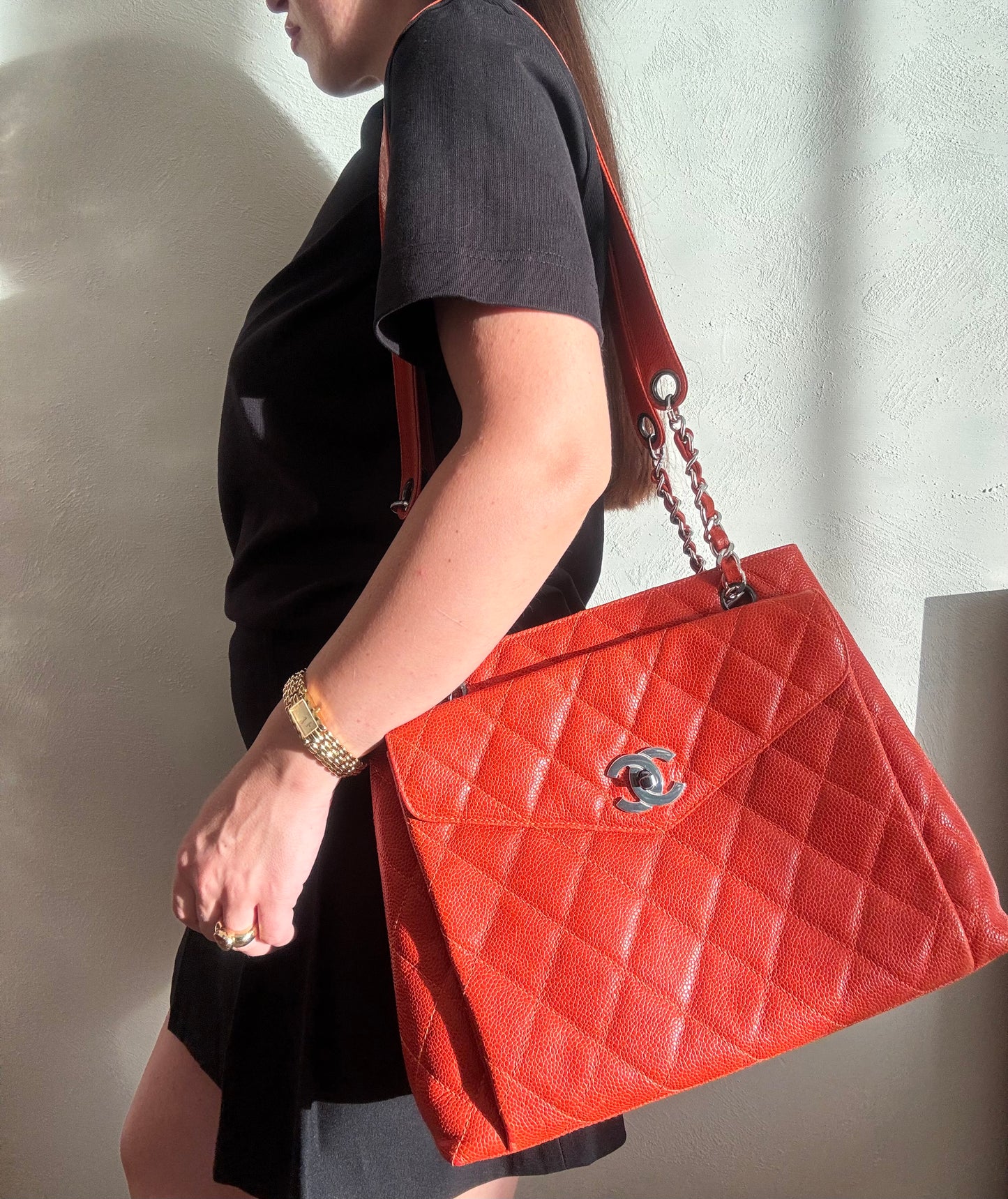 Chanel shoulder bag orange