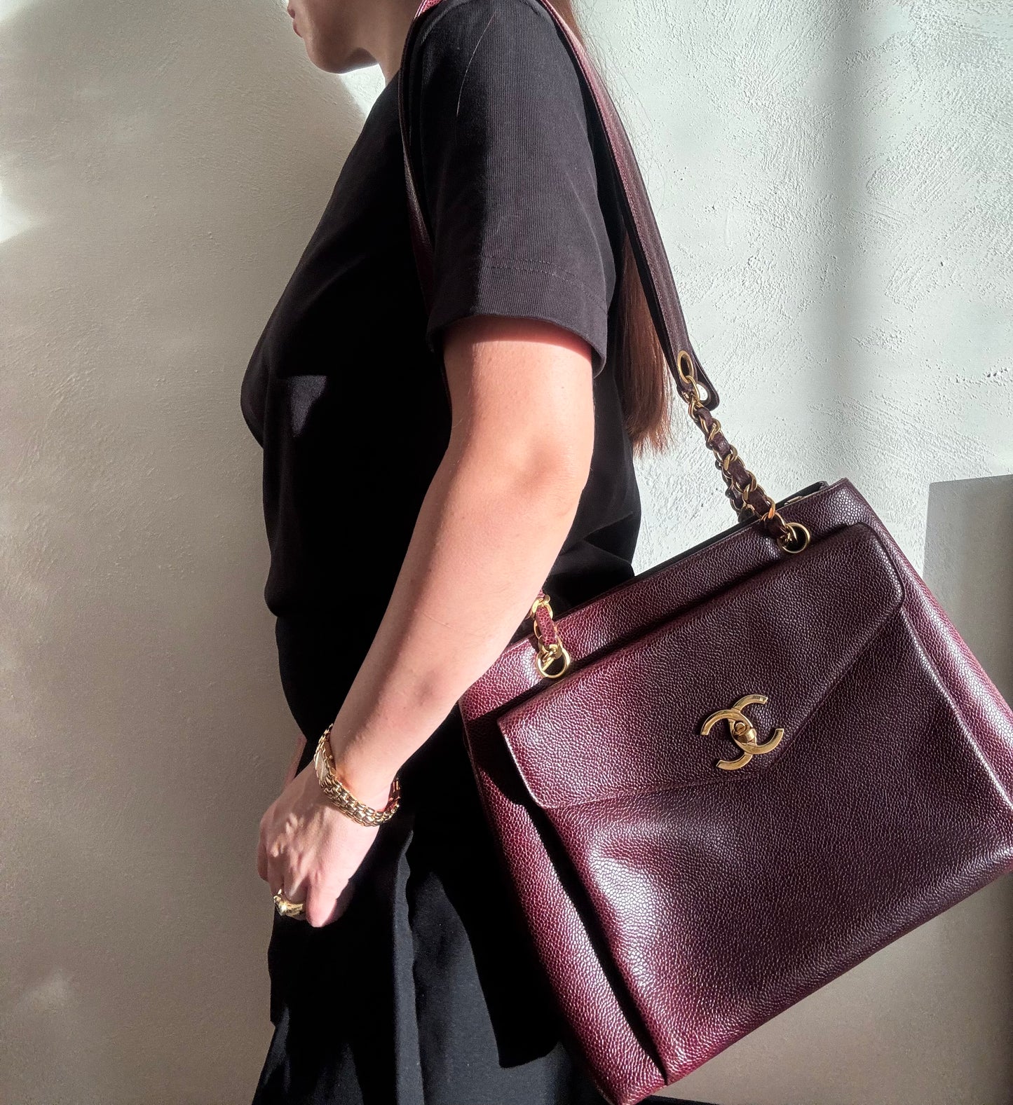 Chanel shoulder bag bourdeux