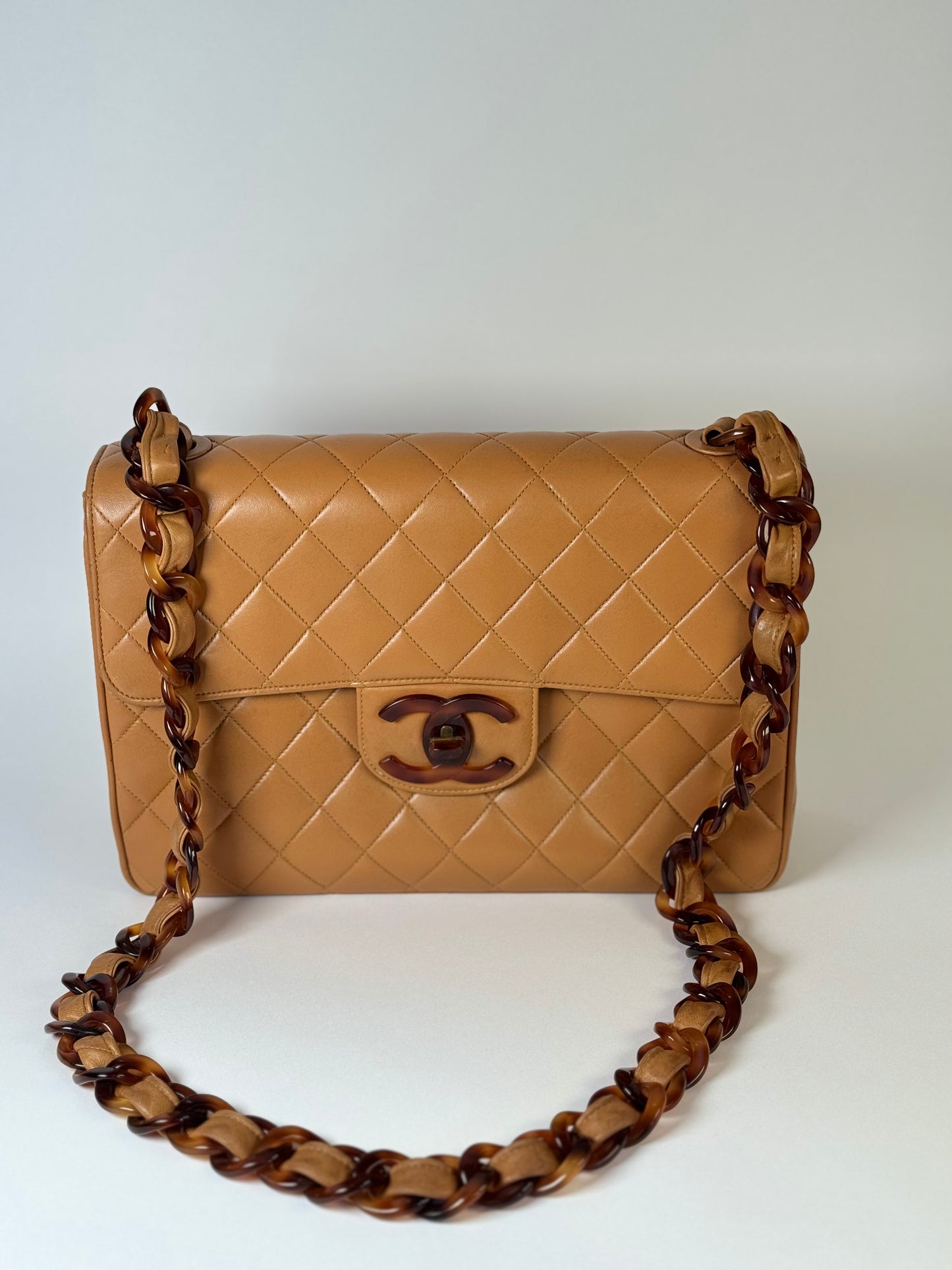 Chanel vintage jumbo
