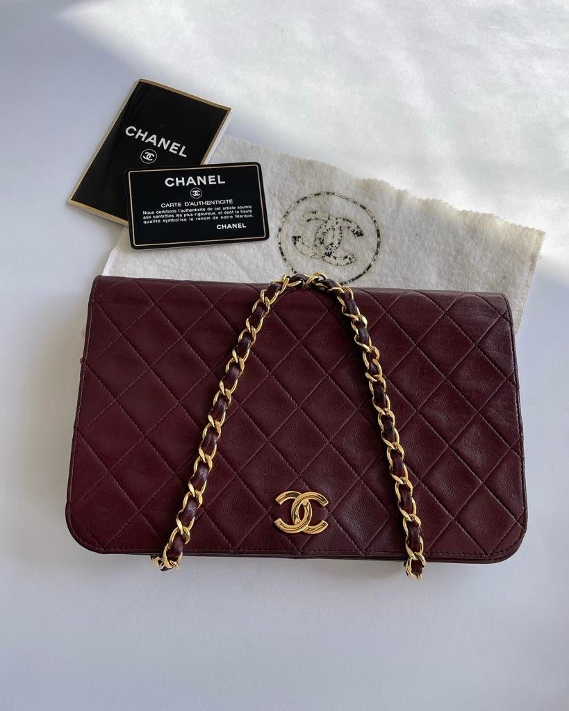 Chanel vintage shoulder bag