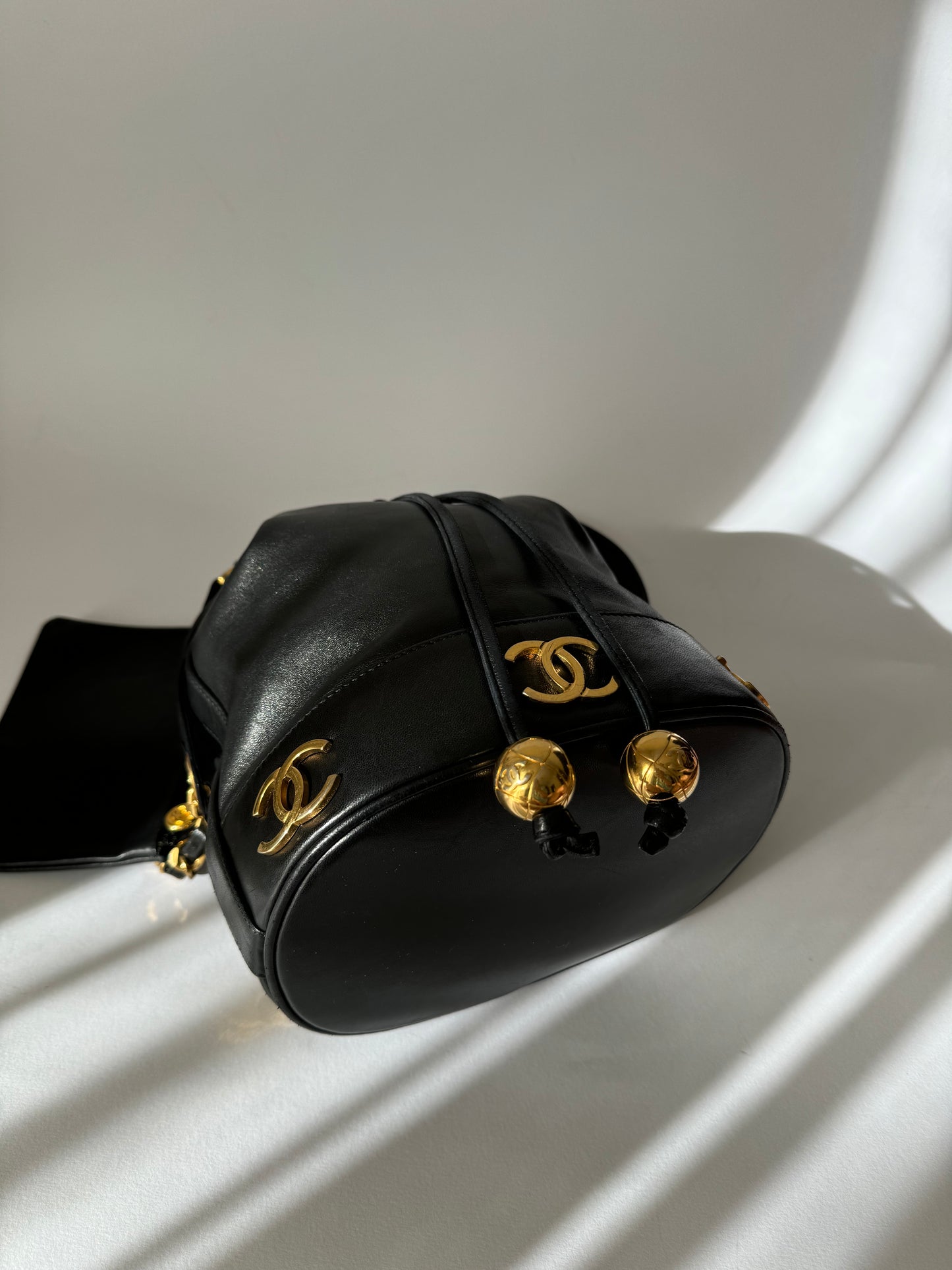Chanel vintage bucket bag