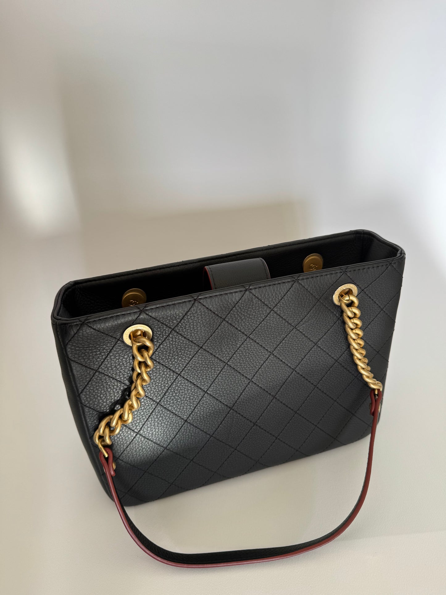 Chanel Archi Chic