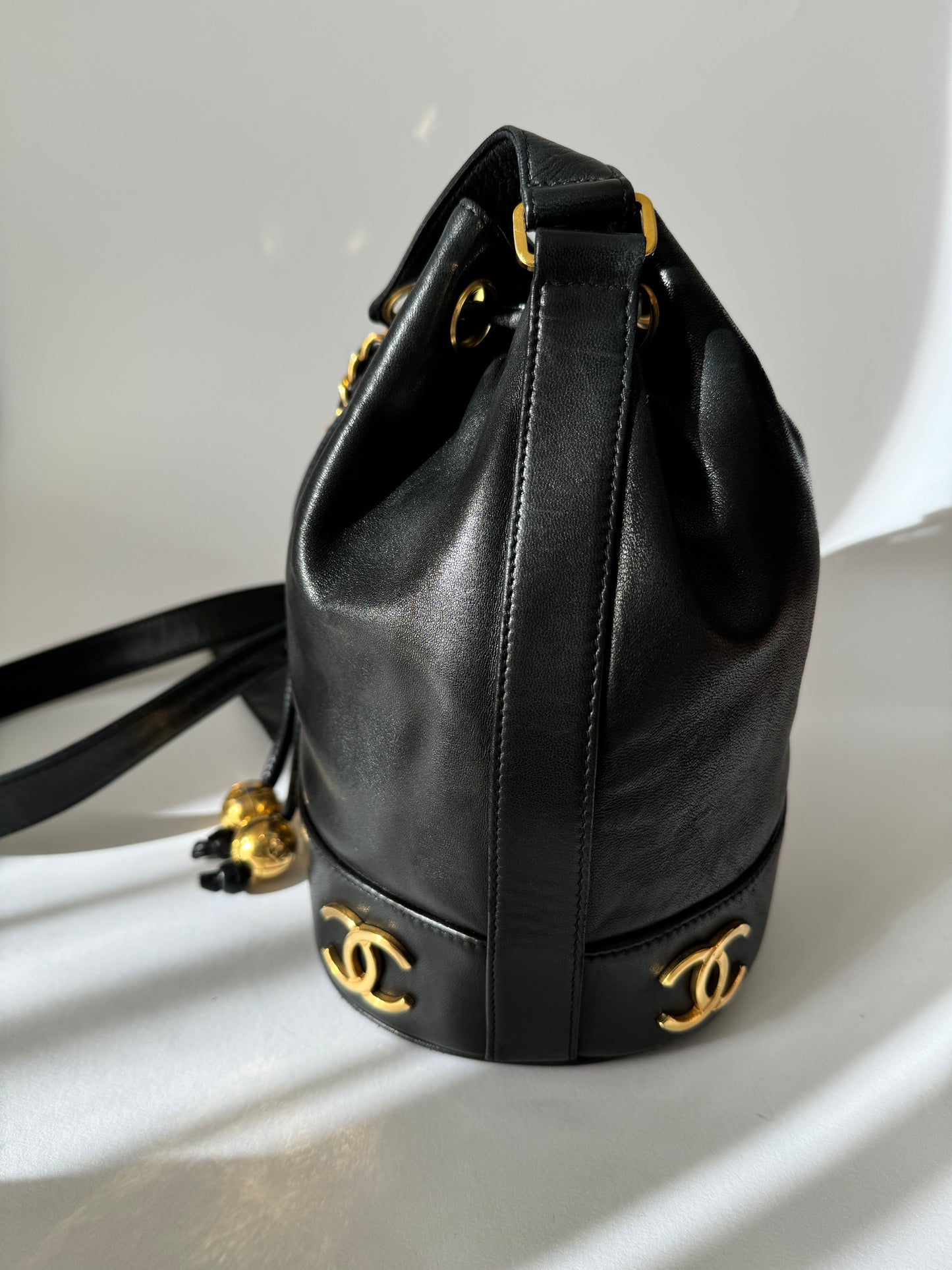 Chanel vintage bucket bag