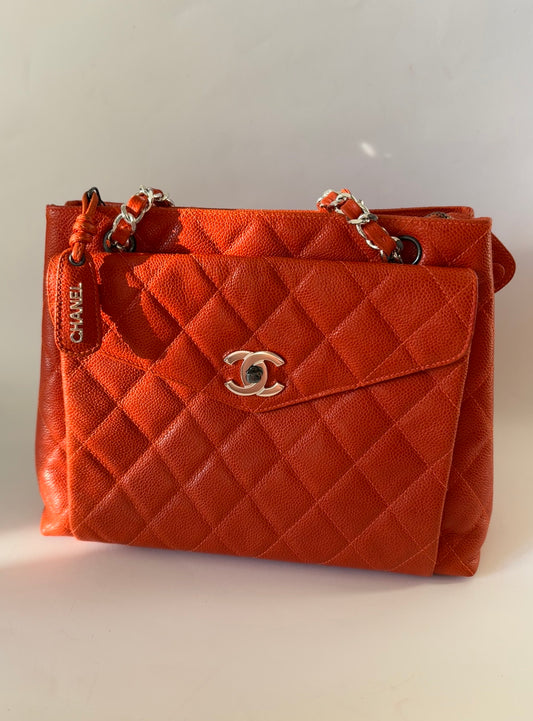 Chanel shoulder bag orange